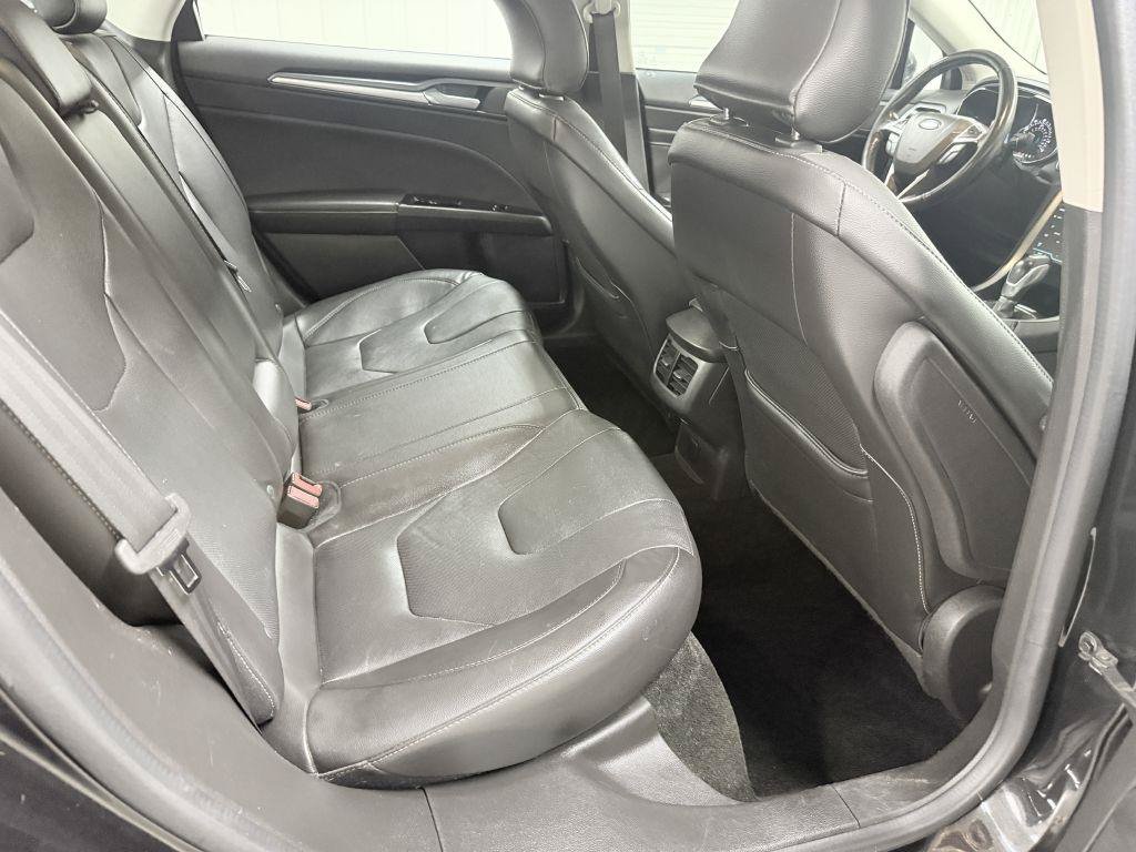 Used 2015 Ford Fusion Titanium FWD image 28