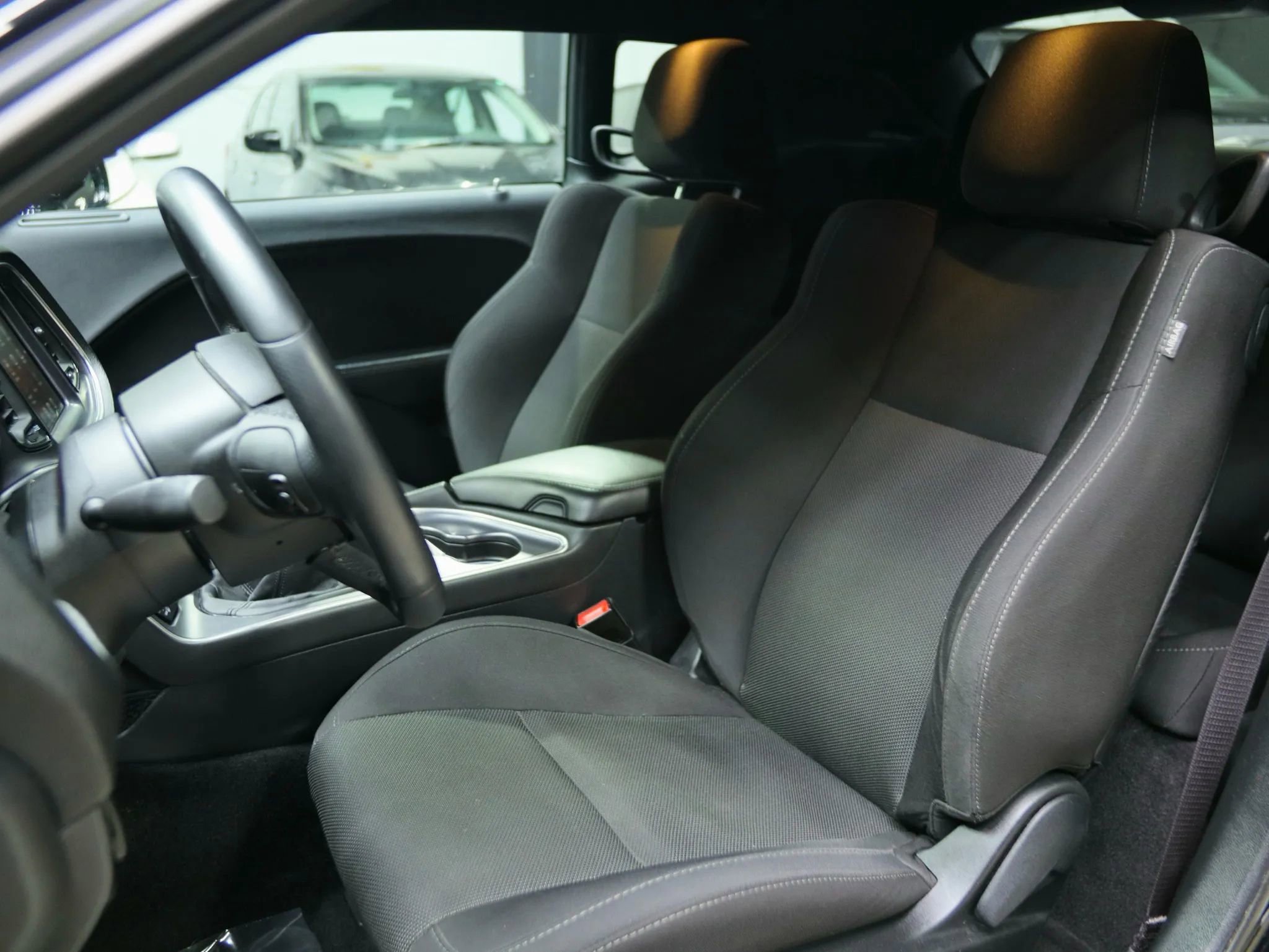 Used 2016 Dodge Challenger R/T image 30