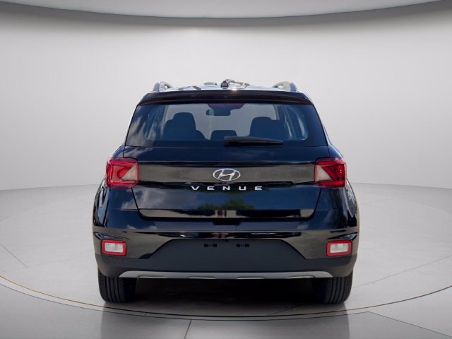New 2026 Hyundai Venue SEL FWD image 4