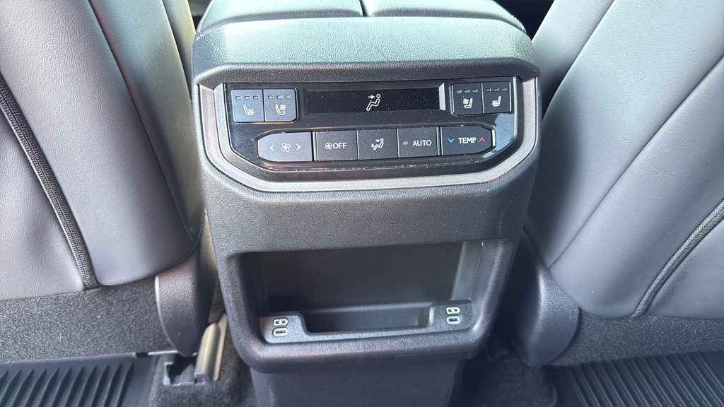 Used 2026 Lexus TX 500h AWD w/ Technology Package image 19