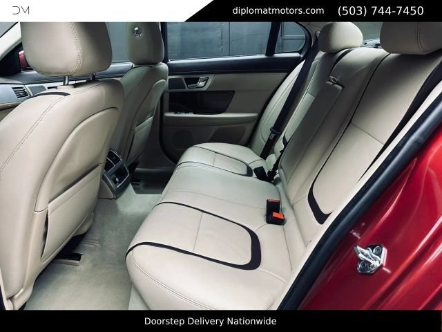Used 2013 Jaguar XF Supercharged RWD image 23