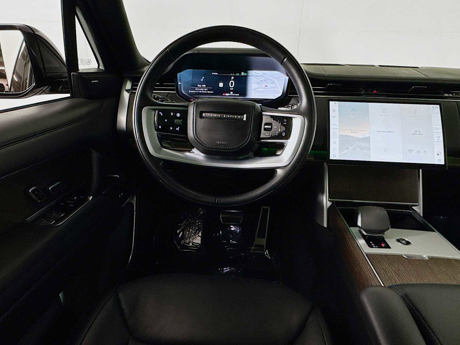 Used 2024 Land Rover Range Rover SE image 23