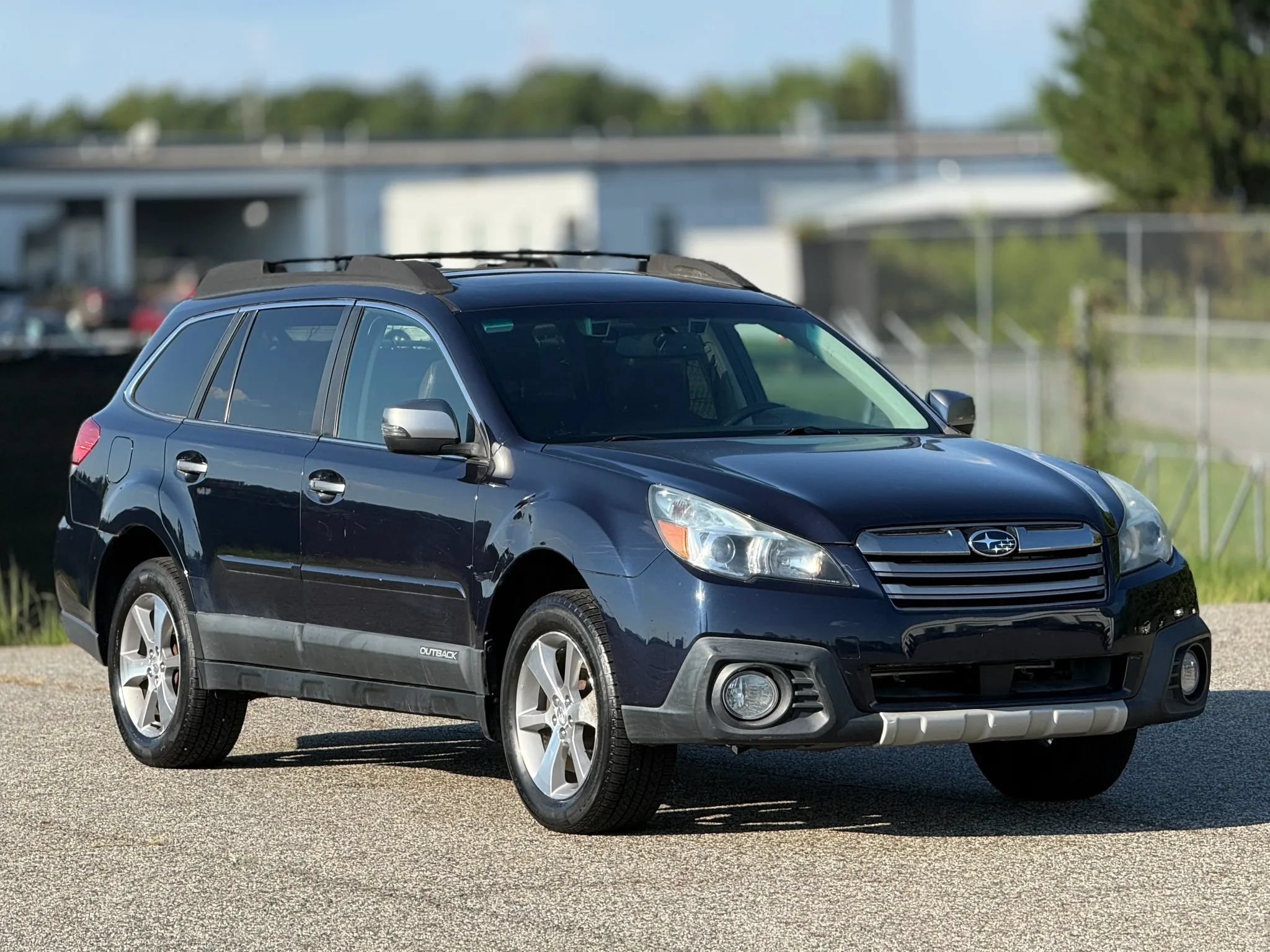 Used 2014 Subaru Outback 2.5i Limited AWD/4WD image 1