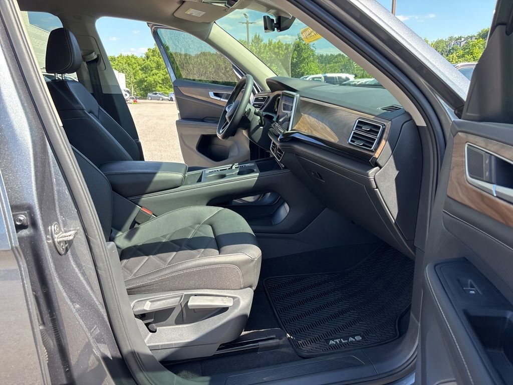 Certified 2024 Volkswagen Atlas SE AWD/4WD image 23