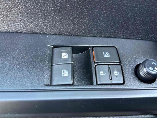 Used 2020 Toyota Tacoma SR image 16