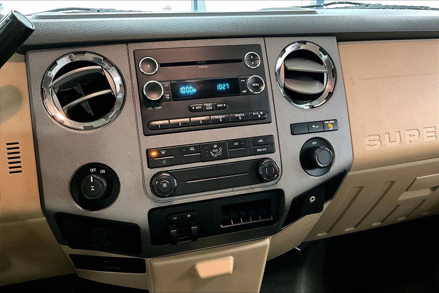 Used 2011 Ford F250 XLT w/ Camper Pkg image 6