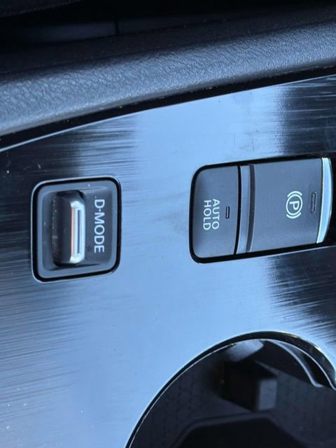 Certified 2023 Nissan Rogue SV image 18