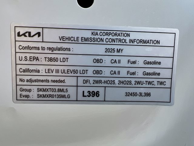 Certified 2025 Kia Telluride EX w/ EX Captain's Chair Package FWD image 37