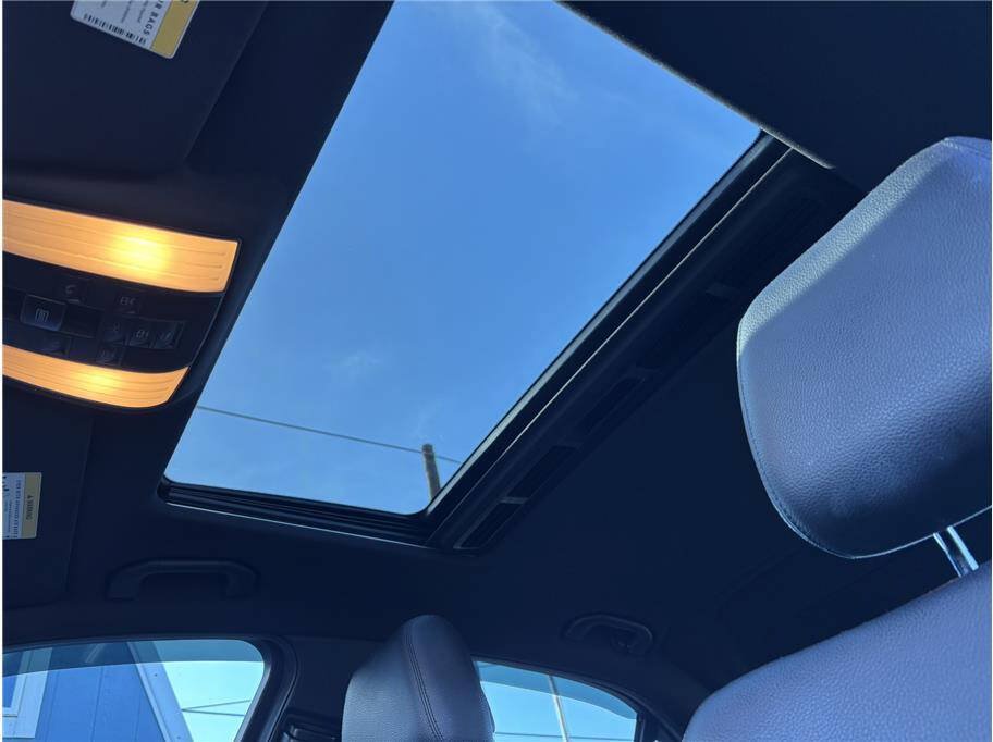 Used 2013 Mercedes-Benz E 350 Sedan image 20