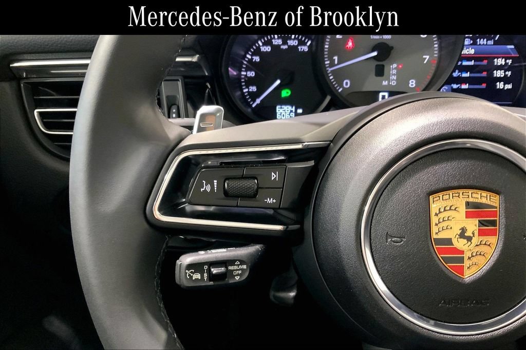 Used 2025 Porsche Macan S AWD/4WD image 23