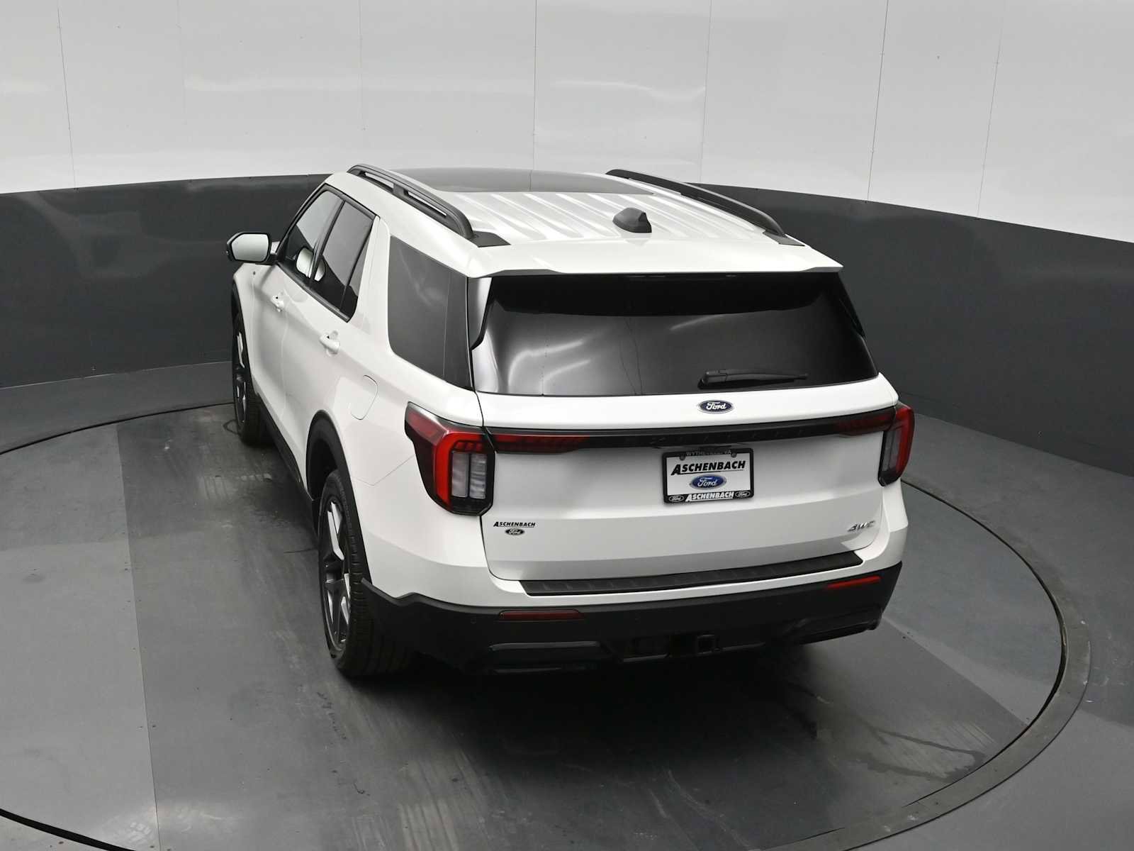 New 2026 Ford Explorer ST-Line w/ ST-Line Street Pack image 24