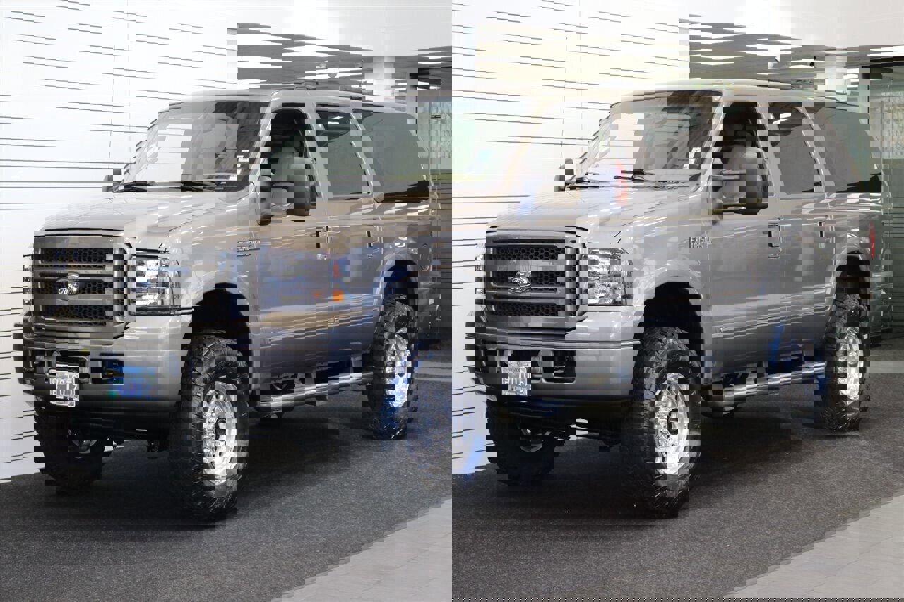 Used 2005 Ford Excursion Limited