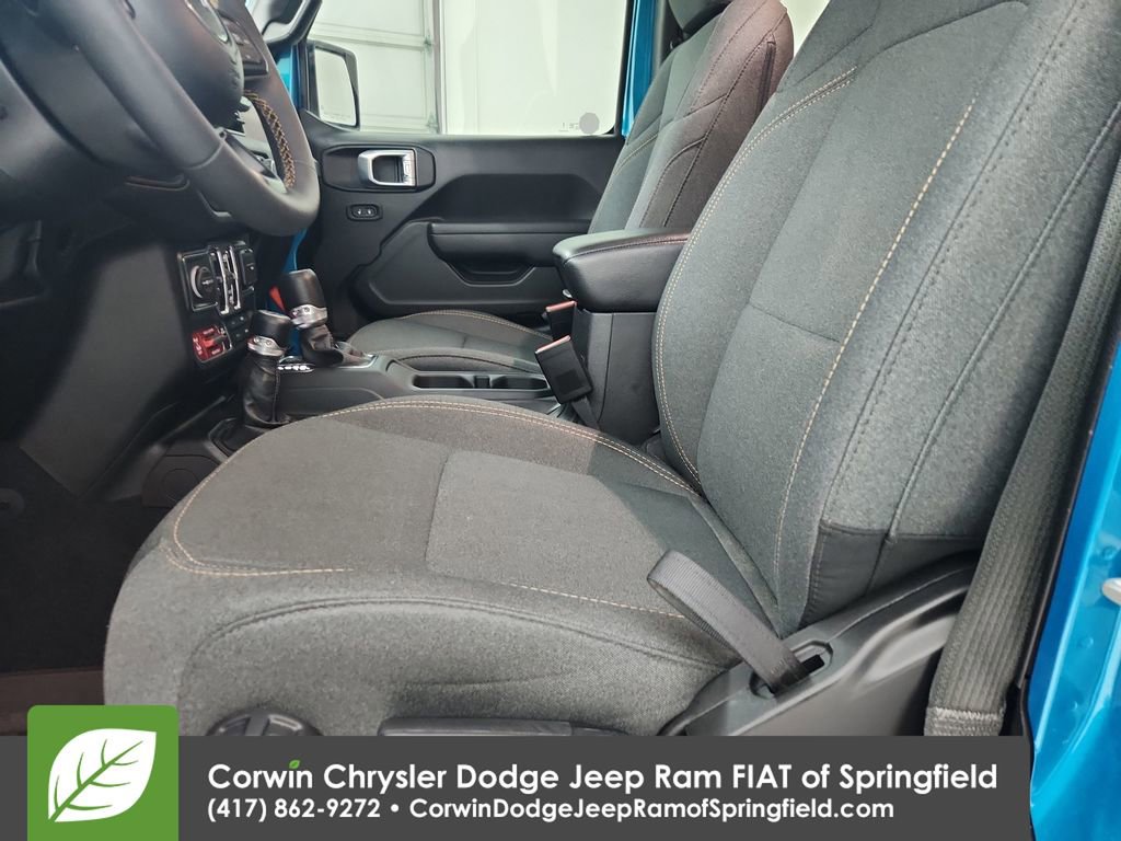 Used 2024 Jeep Wrangler Unlimited Sport AWD/4WD image 11