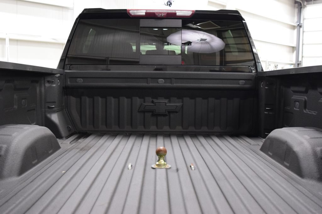 Used 2022 Chevrolet Silverado 2500 LTZ w/ LTZ Premium Package AWD/4WD image 27