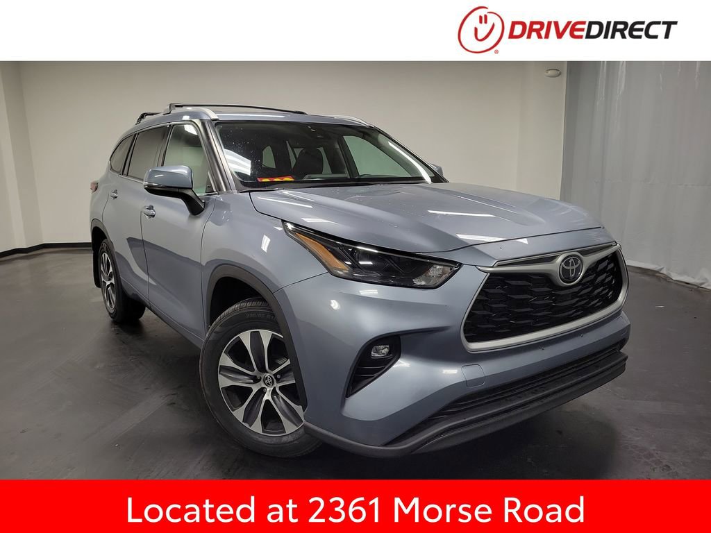Used 2022 Toyota Highlander XLE image 1