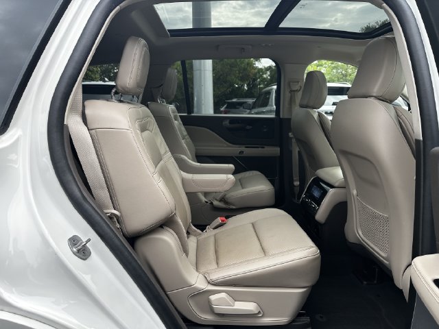 Certified 2023 Lincoln Aviator Grand Touring w/ Equipment Group 301A AWD/4WD image 38