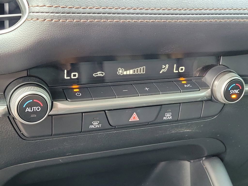 Used 2023 MAZDA MAZDA3 s image 27