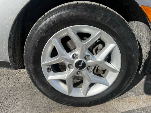 Used 2023 Kia Soul LX w/ LX Technology Package image 9