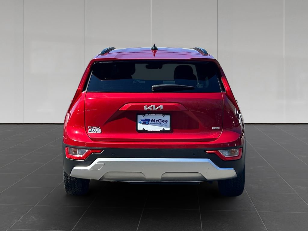 Used 2023 Kia Niro EX FWD image 4
