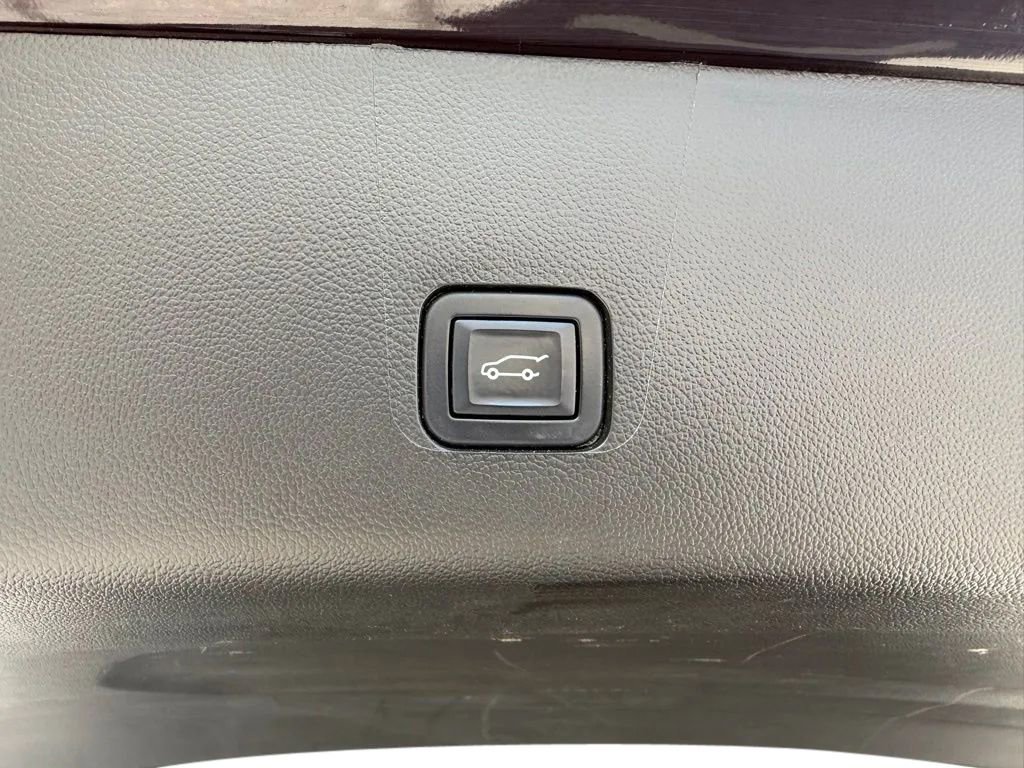 Used 2022 Chevrolet Traverse LT AWD/4WD image 36