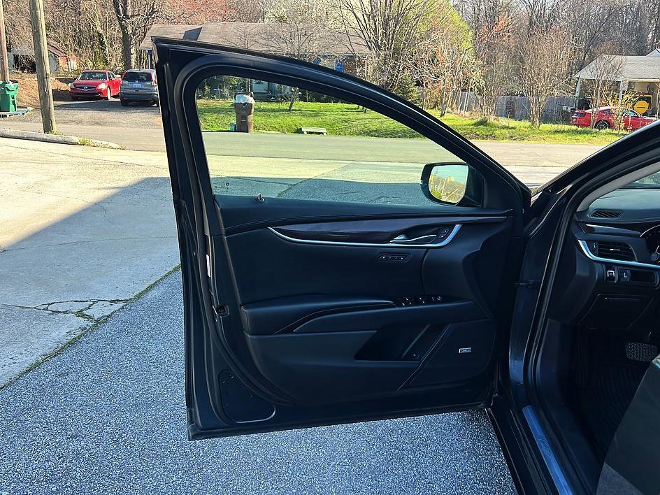 Used 2016 Cadillac XTS Luxury w/ Driver Awareness Package image 21