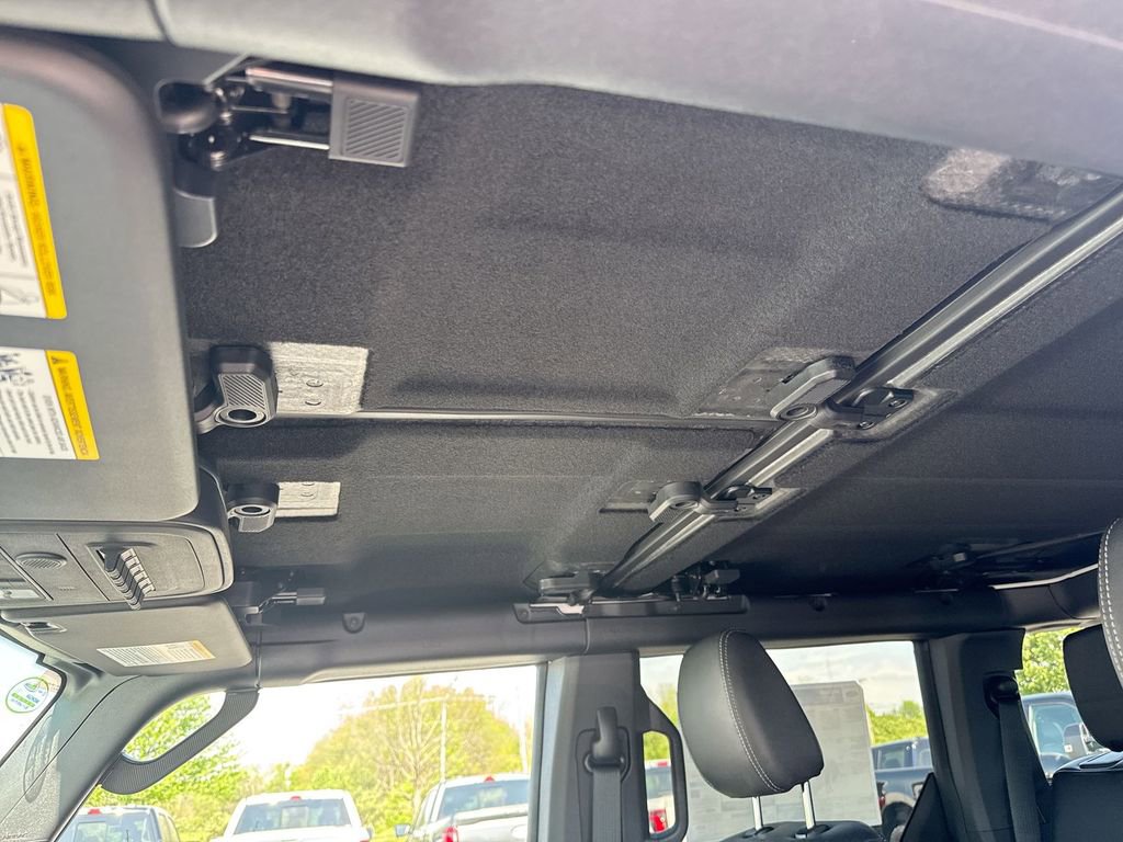 New 2026 Ford Bronco Badlands image 20