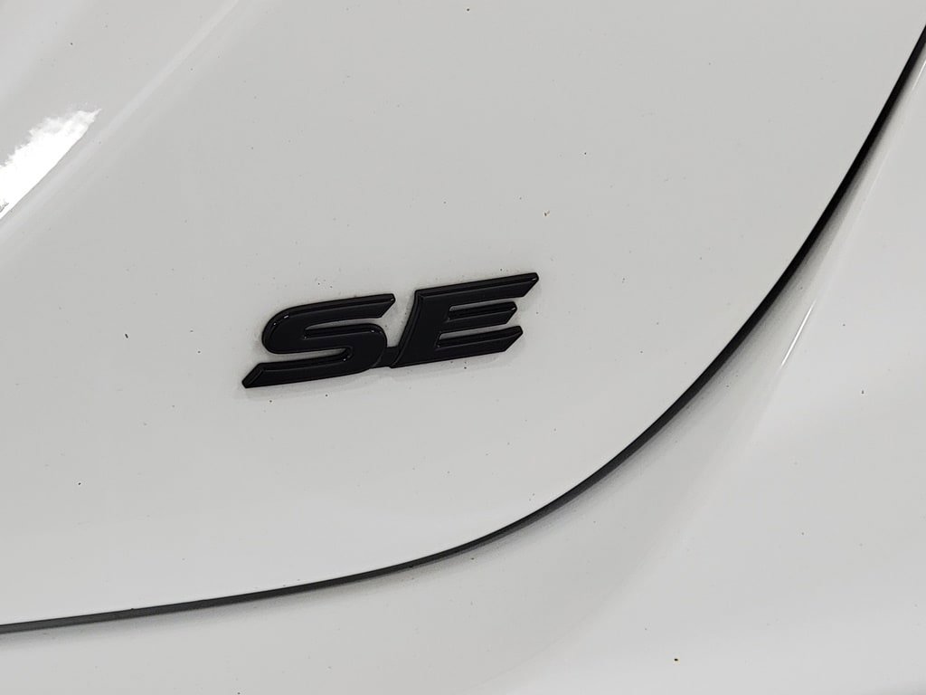 Used 2020 Toyota Camry SE FWD image 10