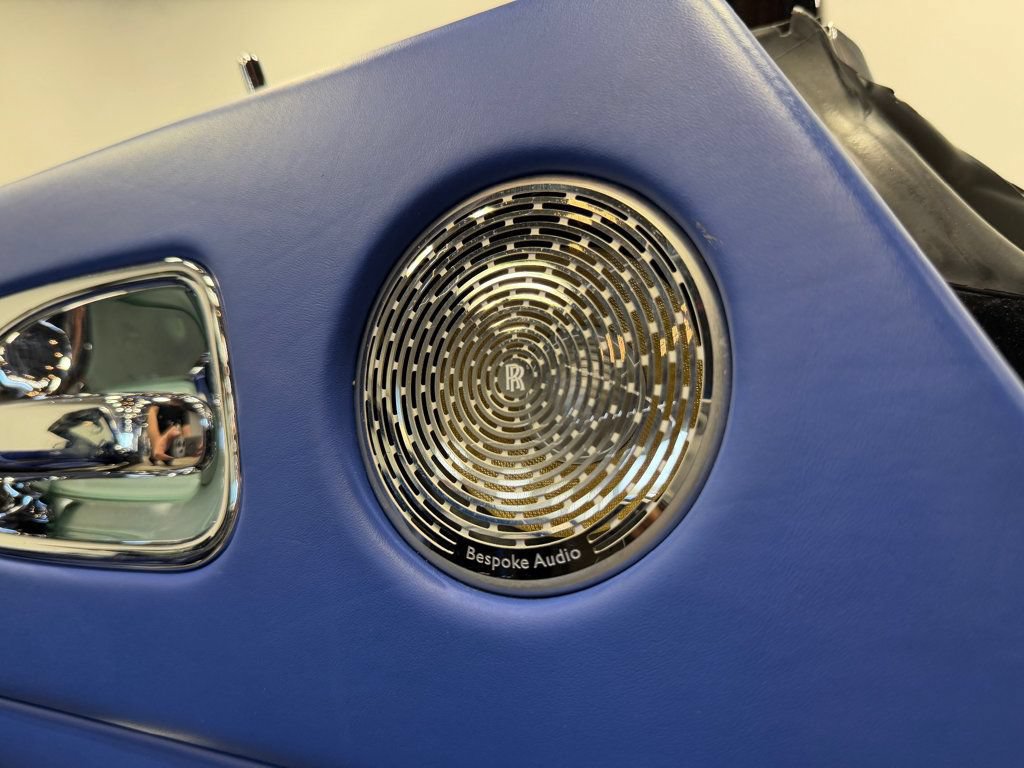 Used 2019 Rolls-Royce Dawn RWD image 14