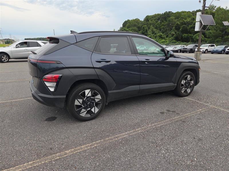 Used 2025 Hyundai Kona SEL FWD image 7