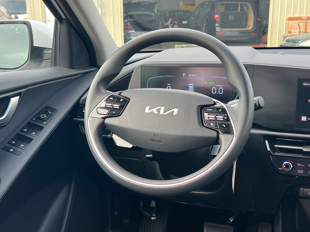 Certified 2026 Kia Niro LX FWD image 16