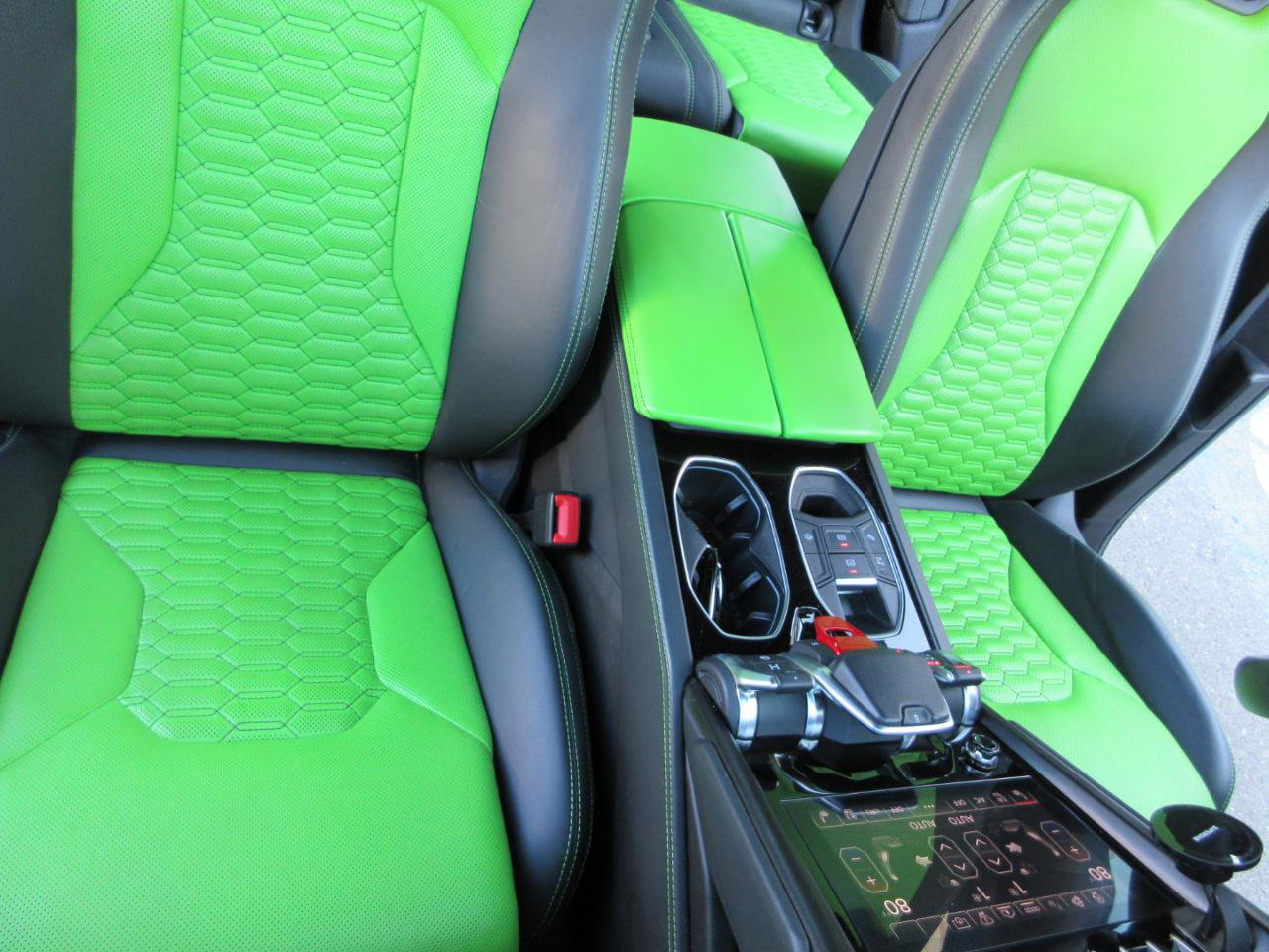 Used 2022 Lamborghini Urus image 33