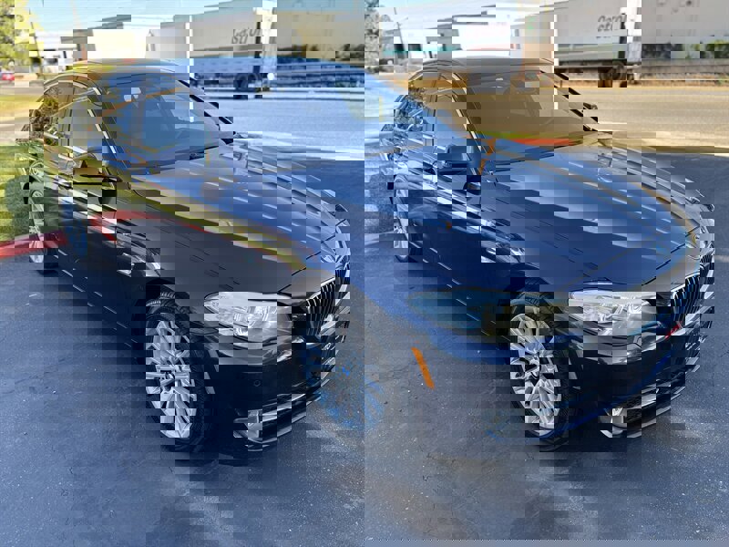 Used 2011 BMW 535i Sedan RWD image 3