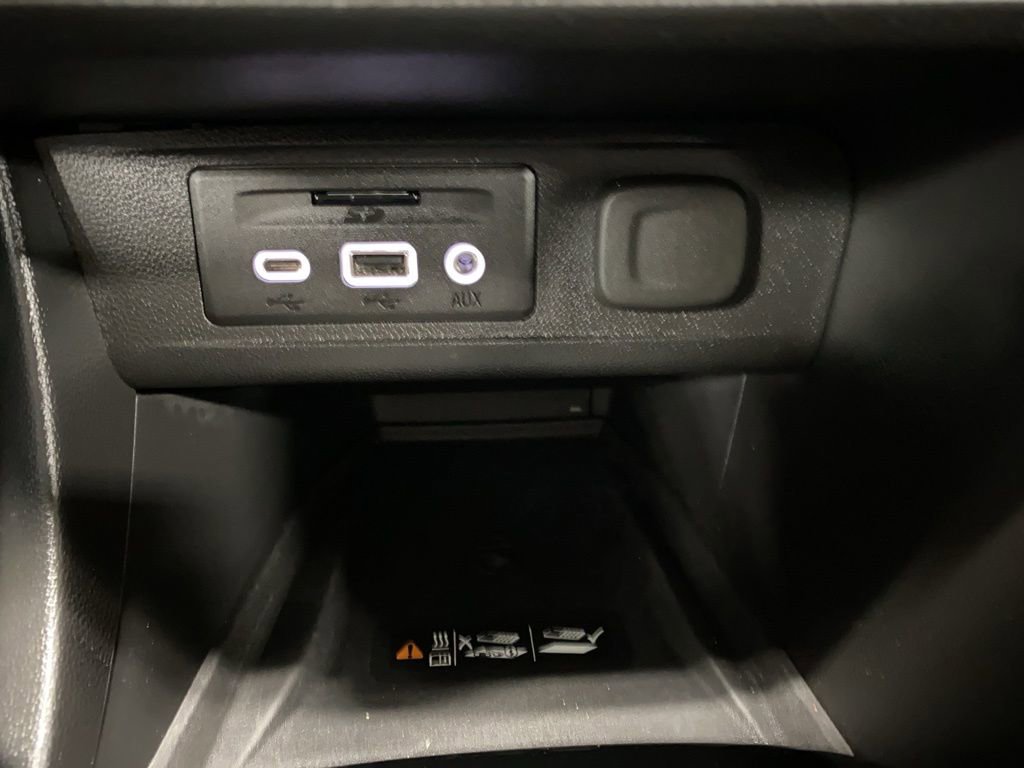 Used 2023 Buick Encore GX Essence w/ Advanced Technology Package image 47