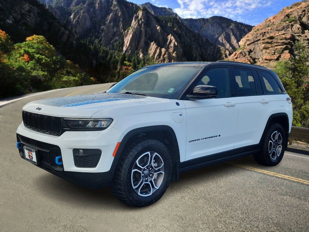 Used 2022 Jeep Grand Cherokee Trailhawk image 5