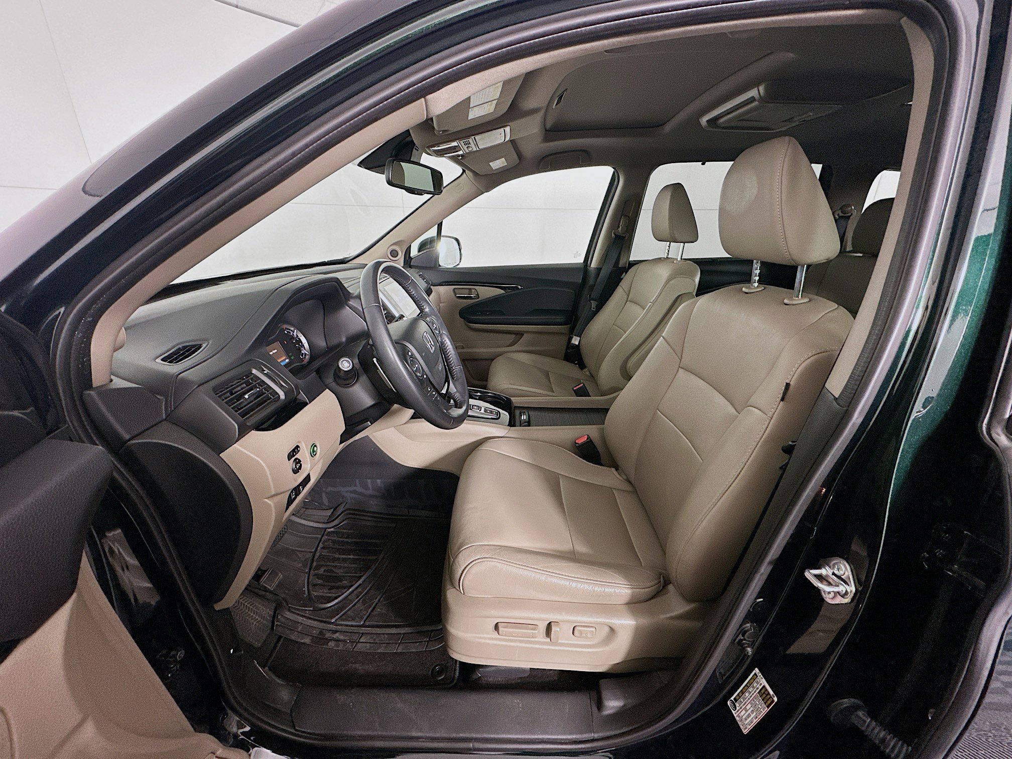 Used 2017 Honda Pilot Touring image 13