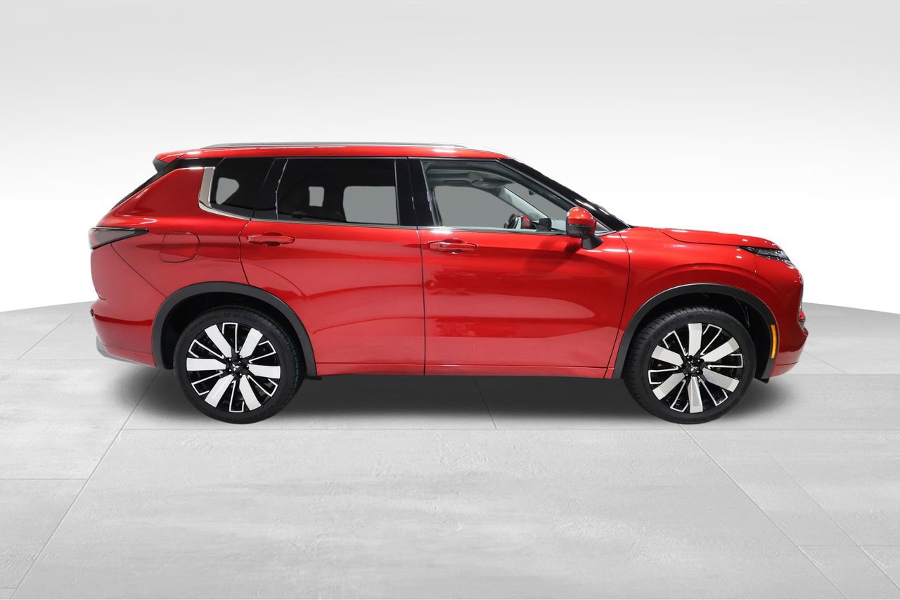 Used 2025 Mitsubishi Outlander SEL FWD image 5