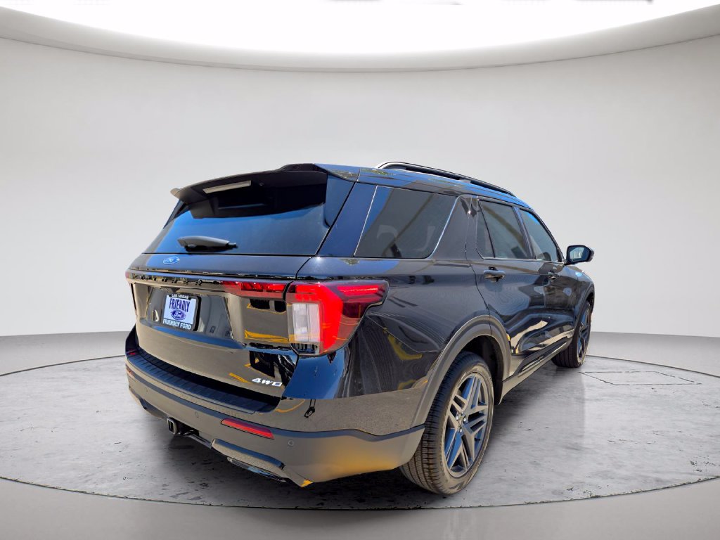 New 2026 Ford Explorer ST-Line w/ ST-Line Street Pack AWD/4WD image 4