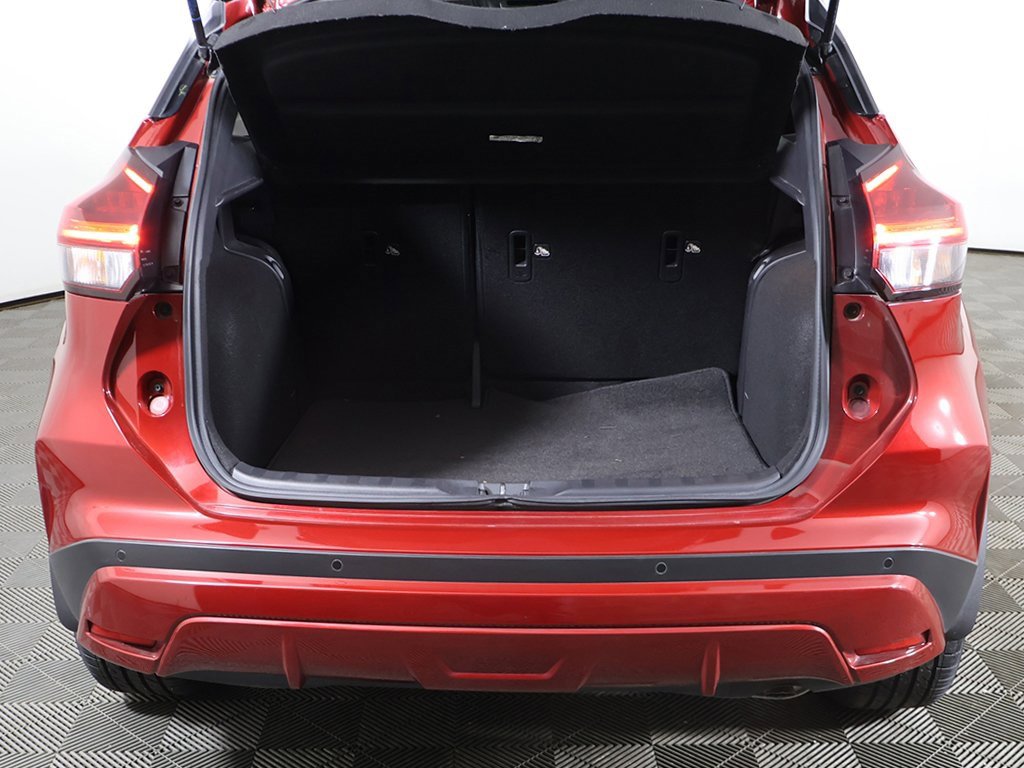 Used 2023 Nissan Kicks SR w/ SR Premium Package image 15