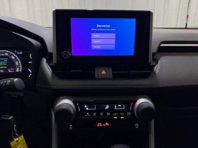 Used 2024 Toyota RAV4 LE AWD/4WD image 17