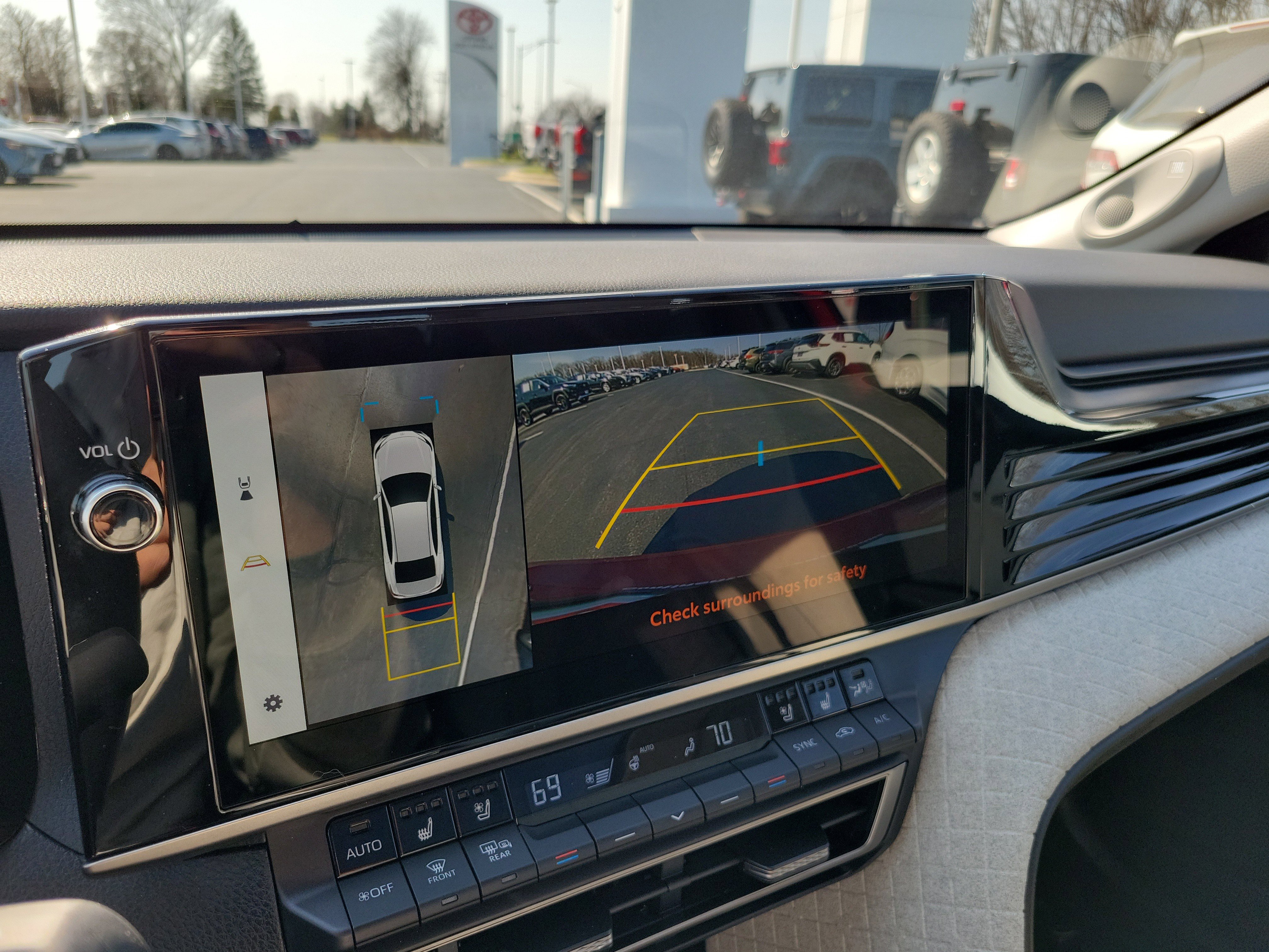 Certified 2025 Toyota Camry XLE w/ Premium Plus Package image 31