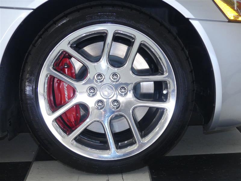 Used 2004 Dodge Viper SRT-10 RWD image 30