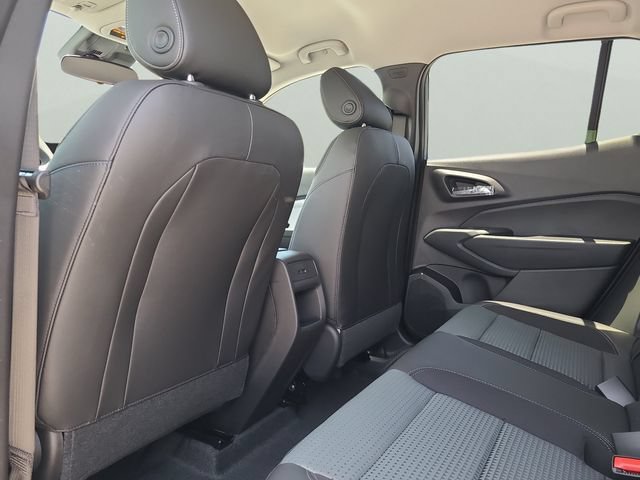 New 2026 Chevrolet Trax LT w/ Midnight Edition FWD image 9