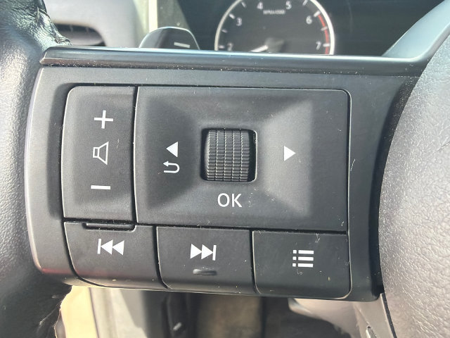 Used 2024 Nissan Rogue SV w/ SV Premium Package FWD image 26