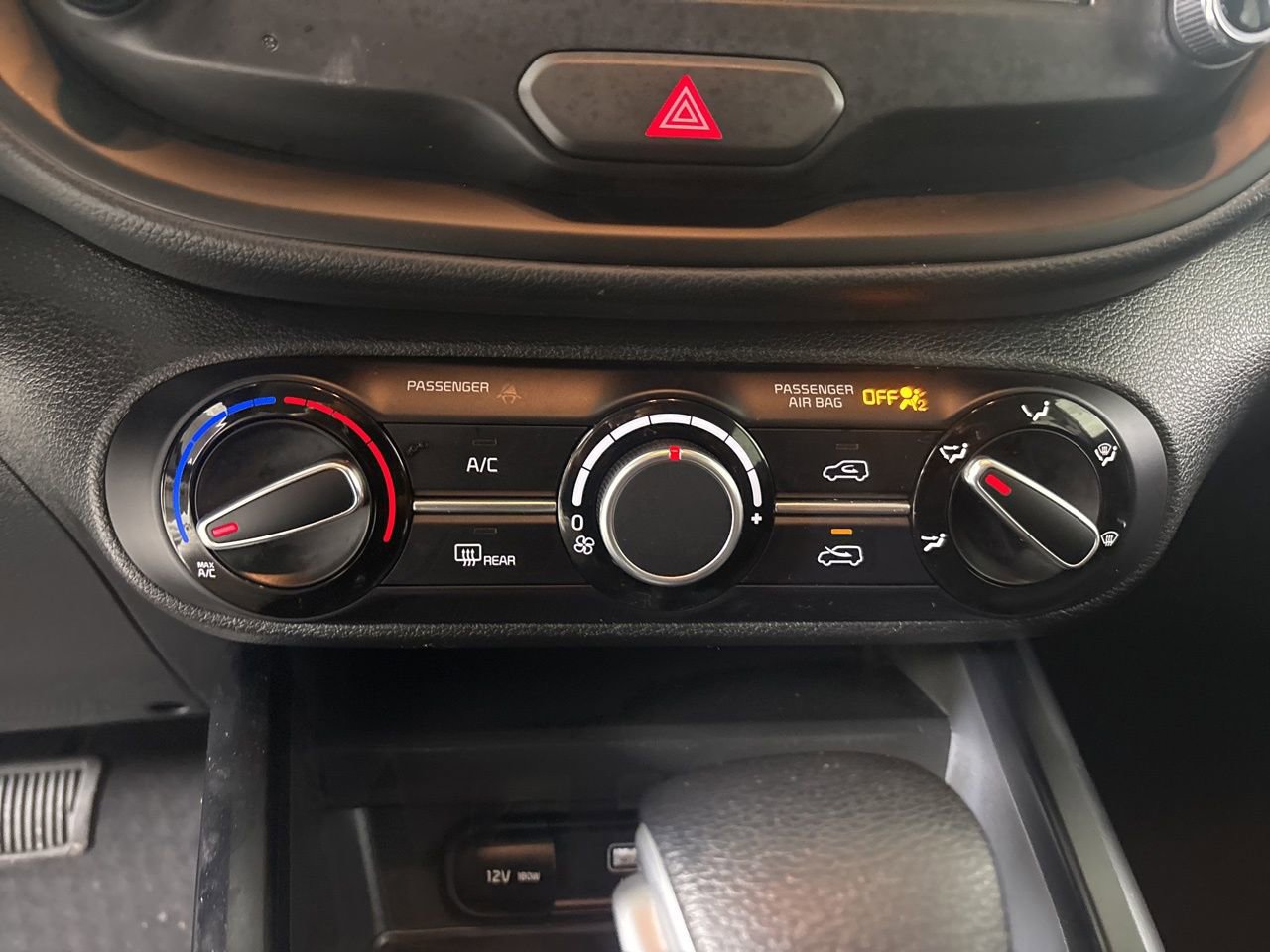 Used 2025 Kia Soul LX image 16