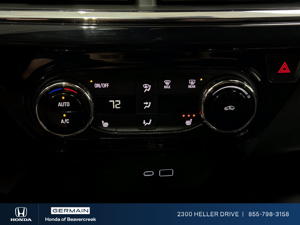 Used 2025 Chevrolet Trax RS w/ Sunroof Package FWD image 20