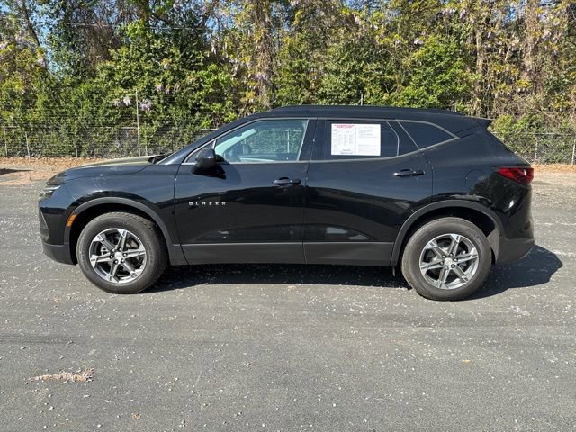 Used 2024 Chevrolet Blazer LT w/ Convenience Package image 2