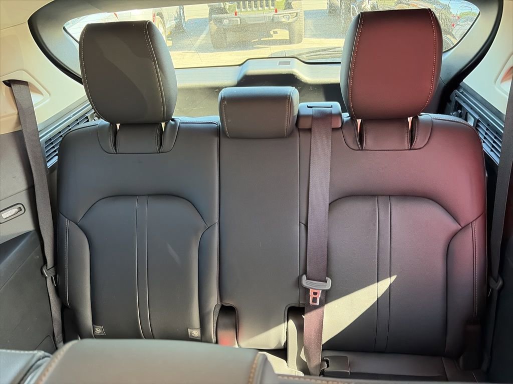 Used 2024 MAZDA CX-90 3.3 Turbo w/ Preferred Plus AWD/4WD image 9