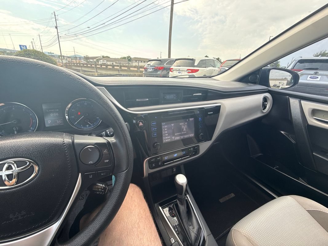 Used 2017 Toyota Corolla LE FWD image 28