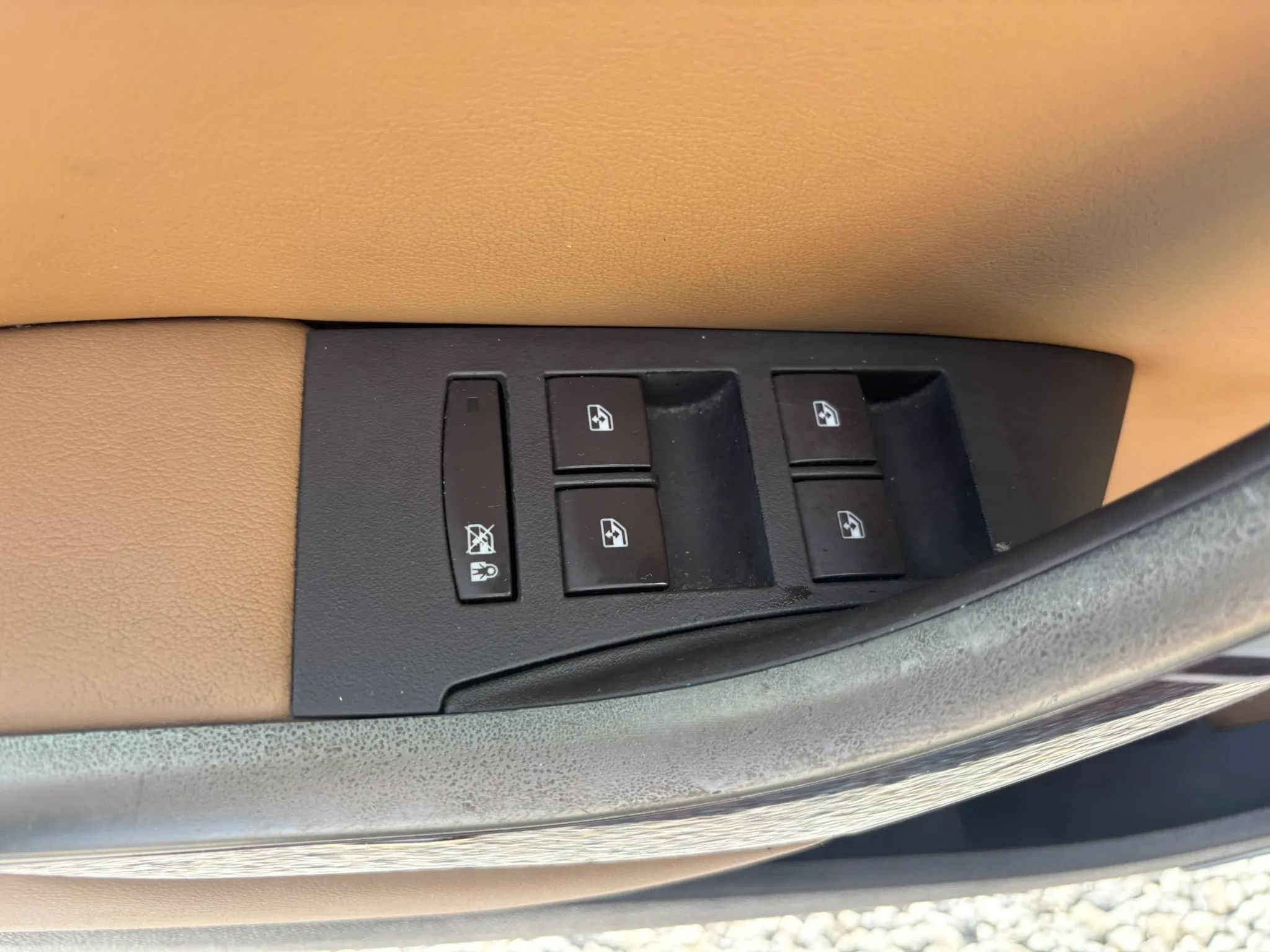 Used 2012 Buick Verano Leather FWD image 19