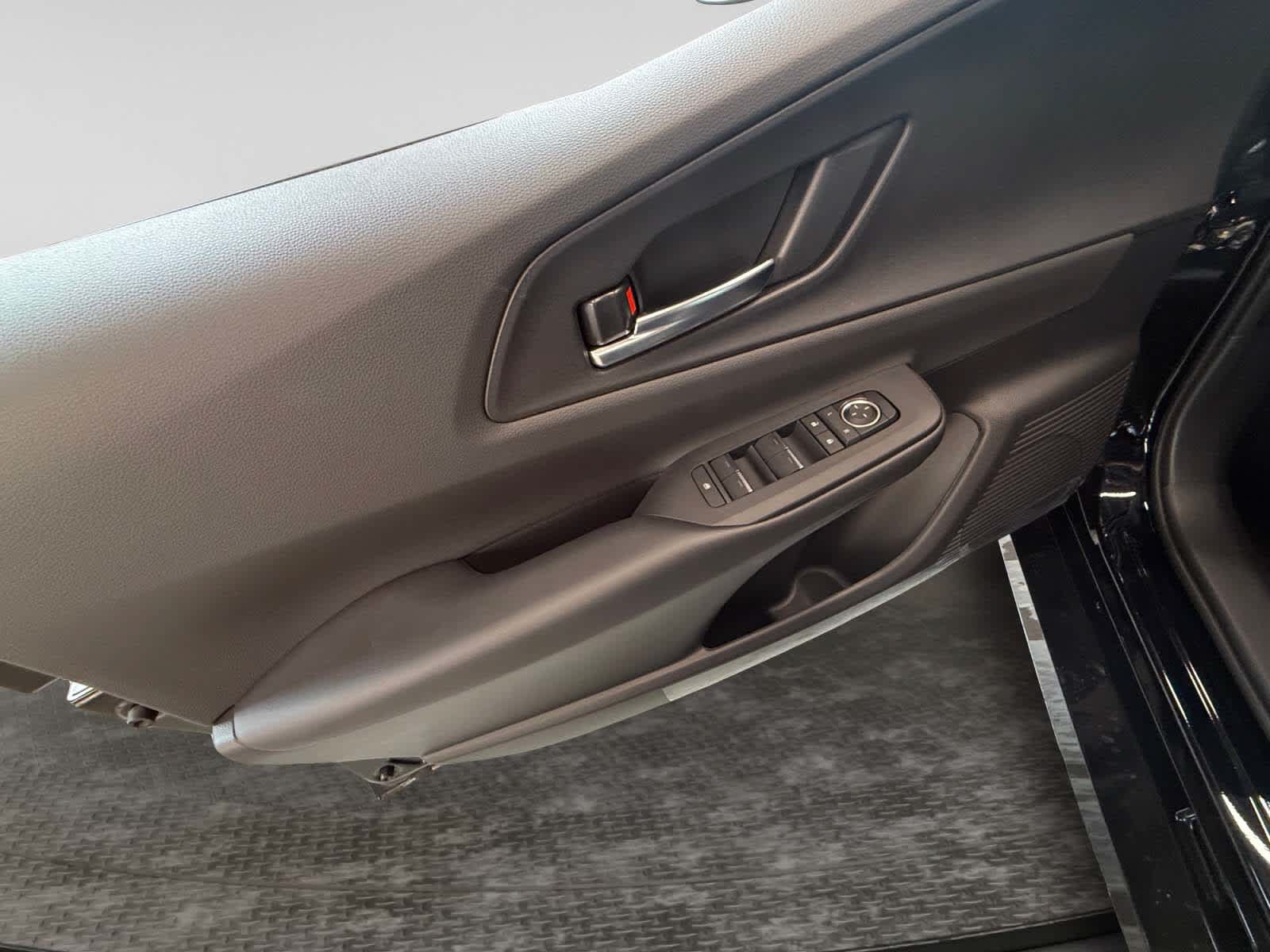New 2026 Toyota Prius Plug-In Hybrid FWD image 10